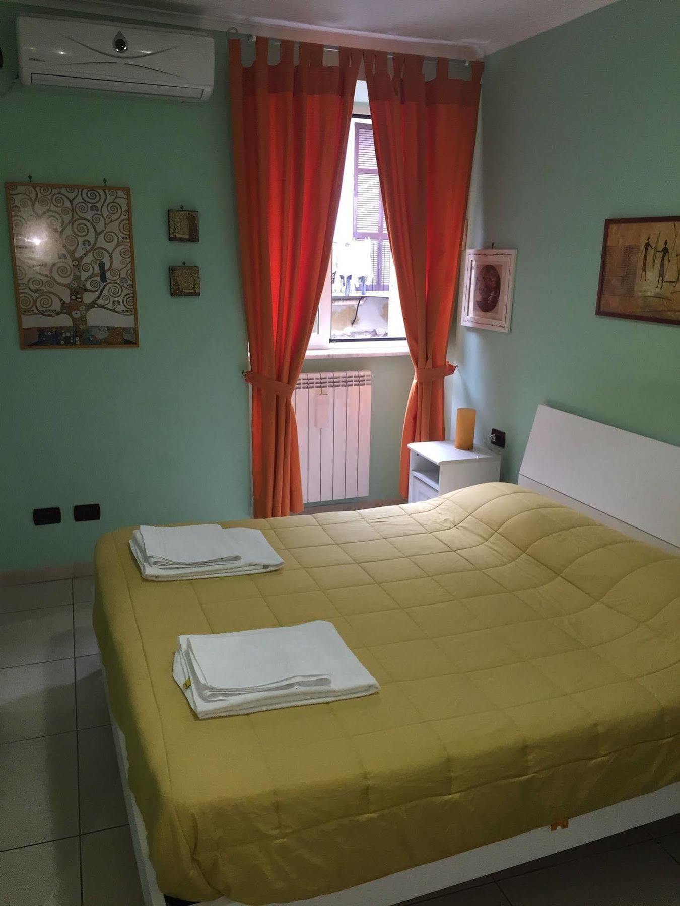Quattro Palazzi Centro 3* Napoli